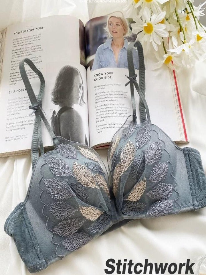 Women's Delicate Blue Lace Underwired Bra and Panties Set